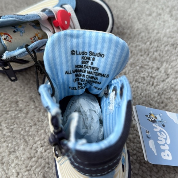 Bluey Kids High-Top Sneakers - Blue,Yellow and White Toddler size 5 - Picture 5 of 7